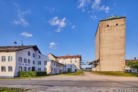Gemeinde Erharting Landkreis Mühldorf Brauerei Erharting (Dirschl Johann) Deutschland MÜ